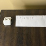 Used Apple AirPods (4th Gen) - Active Noise Cancellation
