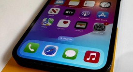 Mint
													Apple iPhone 12 - Unlocked, Black, 64 GB, A2172, photo 3 of 8