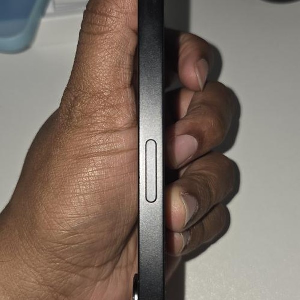 Apple iPhone 16e - Metro by T-Mobile, 128 GB, Black, A3212