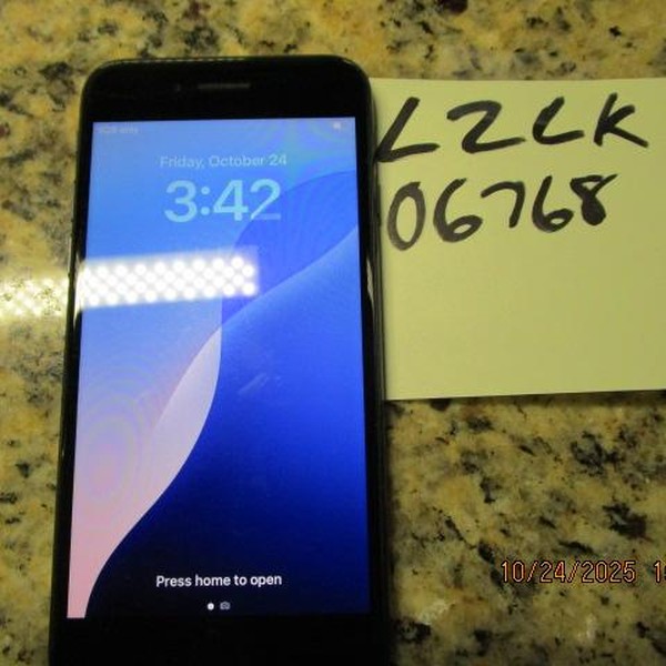 Apple iPhone SE 2nd Gen 2020 - Unlocked, 128 GB, Black, A2275