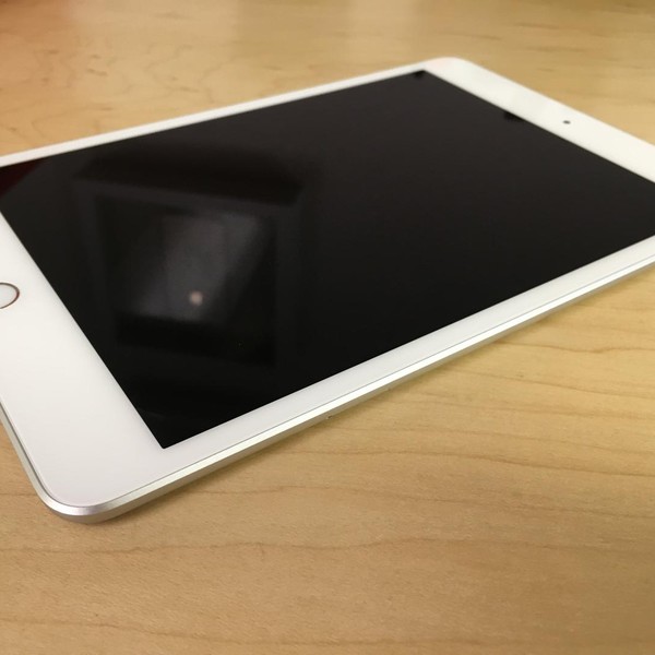 Apple iPad Mini 5th Gen - Unlocked, 64 GB, Silver