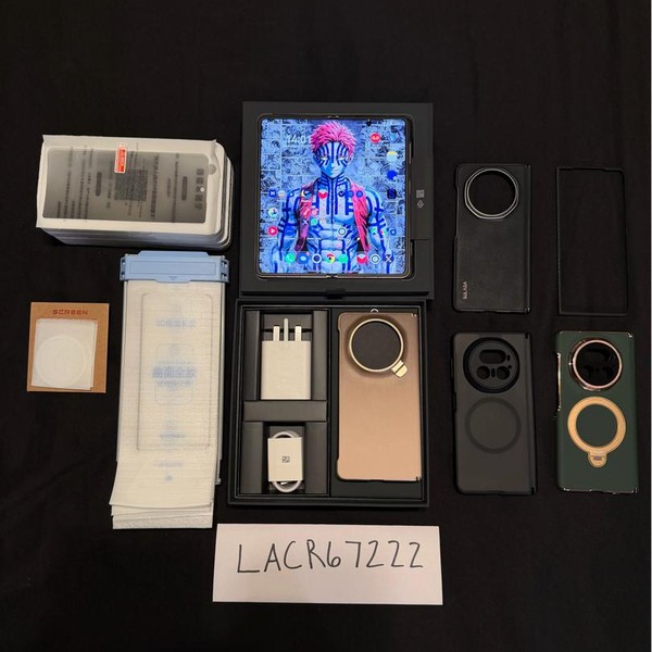 Honor Magic V5 - Unlocked Non-US, 512 GB, Gold, 16 GB