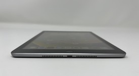 Mint
													Apple iPad 5th Gen - Wi-Fi, Gray, 128 GB, A1822, photo 3 of 6