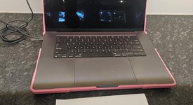 Mint
													MacBook Pro Late 2023 (M3) - 16" - Apple M3 Max 16-core, Black, 4 TB, 128 GB, 40-core GPU, photo 3 of 8