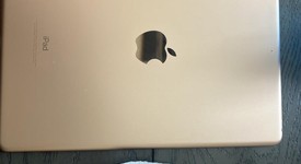 Good
													Apple iPad 6th Gen - Wi-Fi, Gold, 32 GB, A1893, photo 2 of 2