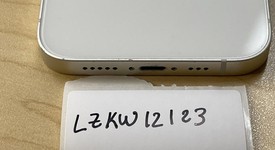 Good
													Apple iPhone 13 - Unlocked Non-US, Starlight, 128 GB, A2633, photo 4 of 6