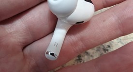 Used
													Apple AirPods Pro - Wireless Case, photo 1 of 14