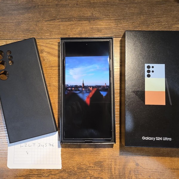 Samsung Galaxy S24 Ultra - Unlocked, 256 GB, Green, 12 GB, SM-S928U1