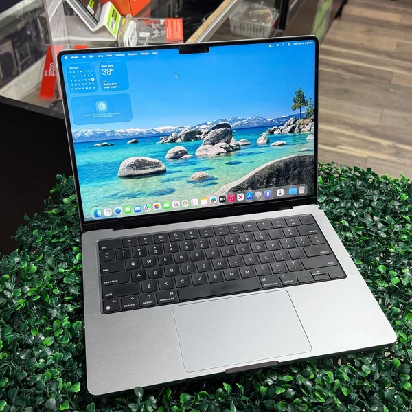 MacBook Pro Late 2023 (M3) - 14 inch - 512 GB, Gray, 8 GB, Apple M3, 10-core GPU