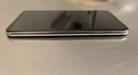 Mint
													LG V30 - Verizon, Silver, 64 GB, VS996, photo 5 of 9