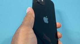 Mint
													Apple iPhone 12 - TracFone, Black, 64 GB, A2172, photo 2 of 6