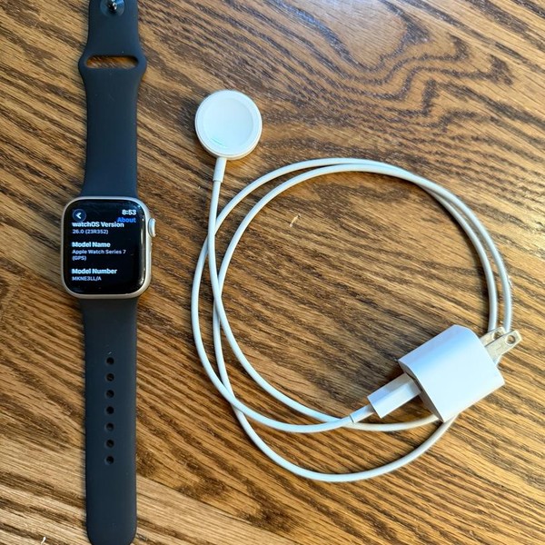 Apple Watch Series 7 41mm - Starlight, A2473 - GPS, Aluminum