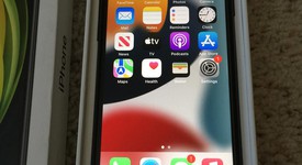 Mint
													Apple iPhone SE 2nd Gen 2020 - TracFone, Black, 64 GB, A2275, photo 4 of 15