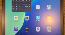 Mint
													Apple iPad Air 4th Gen - Unlocked, Gray, 64 GB, A2324, photo 2 of 7