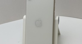 Good
													Apple iPhone SE 3rd Gen 2022 - Unlocked, Starlight, 64 GB, A2595, photo 3 of 5