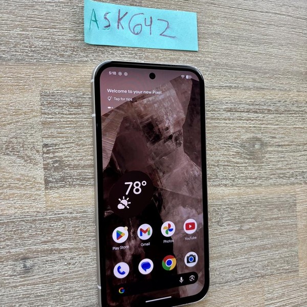 Google Pixel 8a - Unlocked, 128 GB, Porcelain, 8 GB, GKV4X, Sub-6 5G