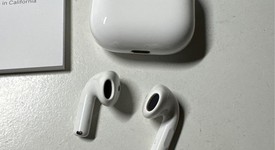Used
													Apple AirPods 4th Gen - Standard, photo 3 of 3