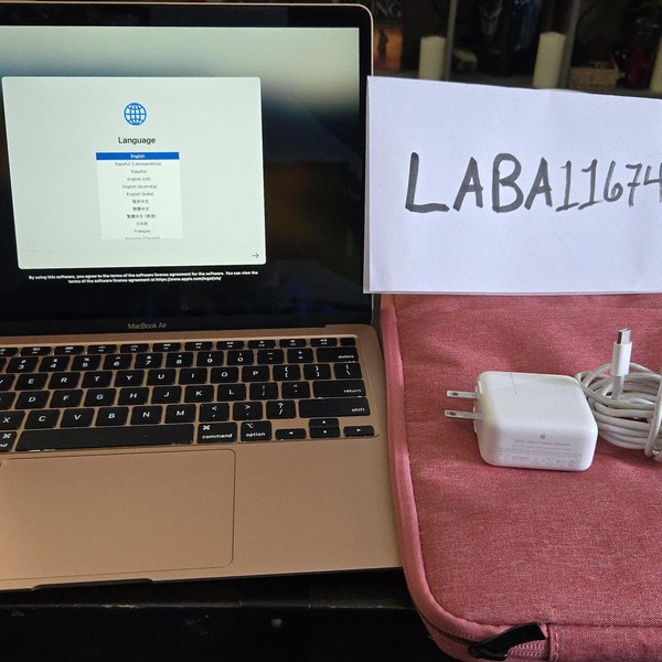 MacBook Air 2020 - 13 inch - I3, Gold, 256 GB, 8 GB