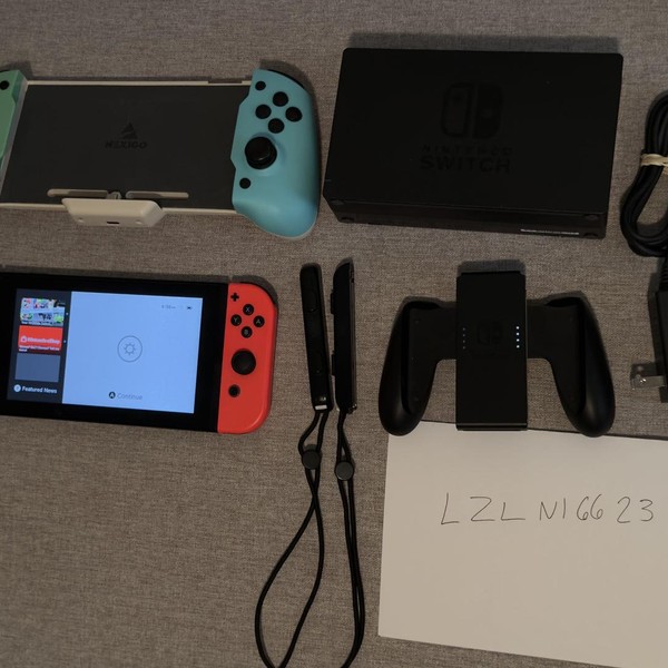 Nintendo Switch - 32 GB, Red & Blue