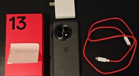 Mint
													OnePlus 13 - Unlocked, Black Eclipse, 256 GB, 12 GB, photo 3 of 8
