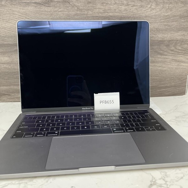 MacBook Pro 2019 - 13 inch - 128 GB, Silver, 8 GB, Intel Core i5
