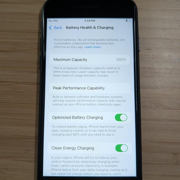 Apple iPhone SE 3rd Gen 2022 - Unlocked, 64 GB, Midnight, A2595