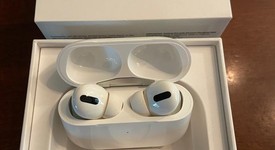 Used
													Apple AirPods Pro 1st Gen - Wireless Case, photo 1 of 4
