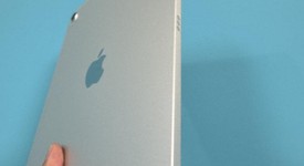 Mint
													Apple iPad 11th Gen - Unlocked, Silver, 128 GB, A3355, photo 4 of 7