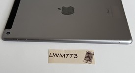 Good
													Apple iPad 6th Gen - Unlocked, Gray, 32 GB, A1954, photo 5 of 7