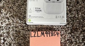 New
													Apple AirPods 3rd Gen - MagSafe Case, photo 2 of 2