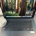 Good MacBook Air 2025 (M4) - 15 inch - Apple M4, Midnight, 512 GB, 16 GB