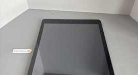 Good
													Apple iPad 9th Gen - Unlocked, Gray, 64 GB, A2603, photo 2 of 6