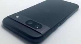 Mint
													Google Pixel 8a - Unlocked, Obsidian, 128 GB, 8 GB, G8HHN, mmWave 5G, photo 3 of 5
