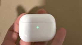 Used
													Apple AirPods Pro 2nd Gen - USB-C, photo 4 of 6