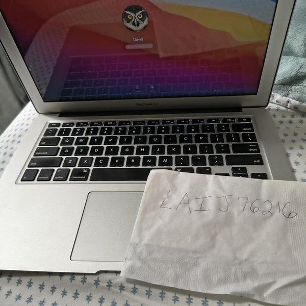 MacBook Air 2013 - 13 inch - 128 GB, Silver, 4 GB