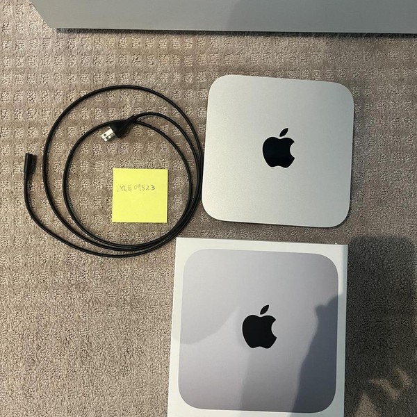 Mac mini 2020 - 512 GB, Silver, 16 GB, Apple M1