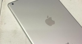 Mint
													Apple iPad Air - Wi-Fi, Silver, 16 GB, photo 5 of 7