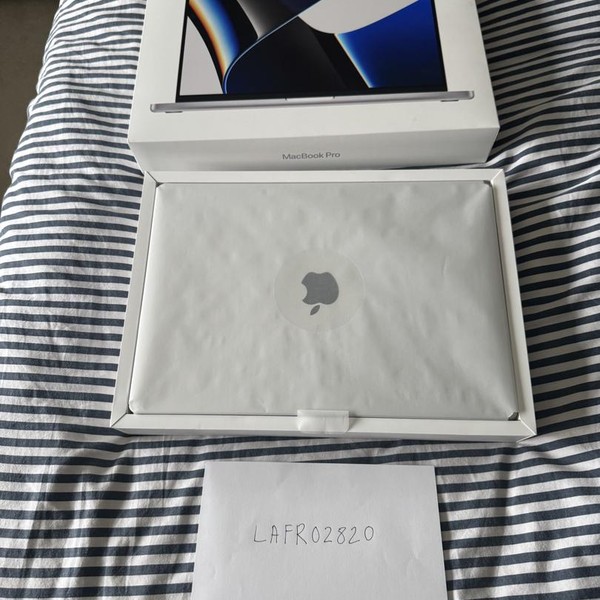 MacBook Pro 2021 - 16 inch - 2 TB, Gray, 64 GB, Apple M1 Max