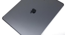Good
													Apple iPad Pro 12.9" 3rd Gen 2018 - Unlocked, Gray, 256 GB, A2014, photo 5 of 8