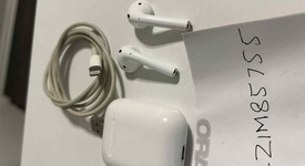 Used
													Apple AirPods 2nd Gen - Lightning Case, photo 2 of 4