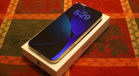 Good
													Apple iPhone 16 Pro Max - Mint Mobile, Natural, 256 GB, A3084, photo 2 of 11