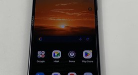 Good
													Motorola Razr (2023) - Unlocked, Lilac, 128 GB, 8 GB, photo 1 of 7