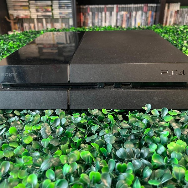 PlayStation 4 - 500 GB, Black, Standard