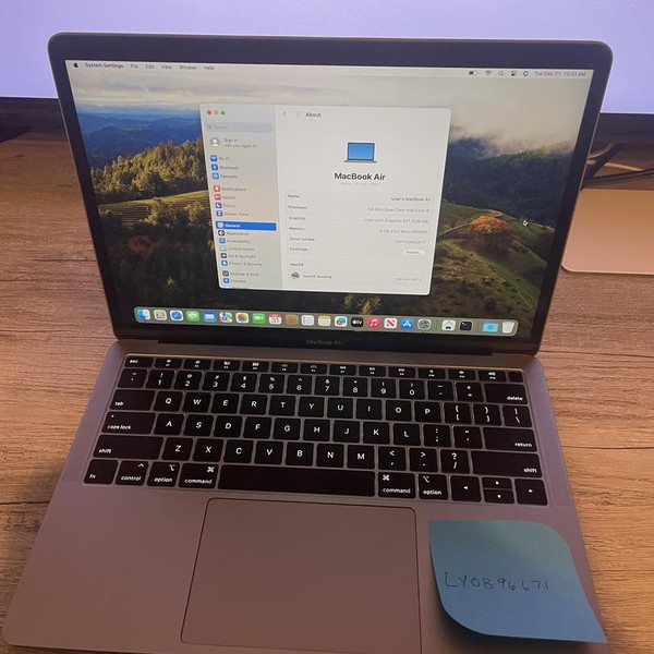 MacBook Air 2018 - 13 inch - 128 GB, Gray, 8 GB, Intel Core i5