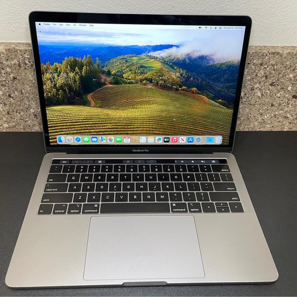 MacBook Pro 2018 (With Touch Bar) - 13 inch - 256 GB, Silver, 16 GB, Intel Core i5