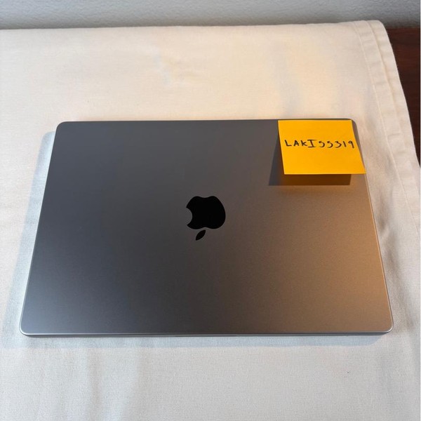 MacBook Pro 2021 - 14 inch - 512 GB, Silver, 16 GB, Apple M1 Pro 8-core