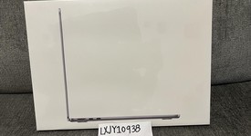 New
													MacBook Air 2022 - 13" - Apple M2, Gray, 256 GB, 8 GB, photo 2 of 4