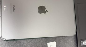 Mint
													Apple iPad Pro 11" 4th Gen 2022 - Unlocked, Gray, 128 GB, photo 6 of 6