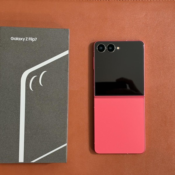 Samsung Galaxy Z Flip7 - T-Mobile, 512 GB, Coral, 12 GB, SM-F766U