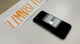 Mint
													Apple iPhone SE 3rd Gen 2022 - Unlocked, Midnight, 64 GB, A2595, photo 3 of 7